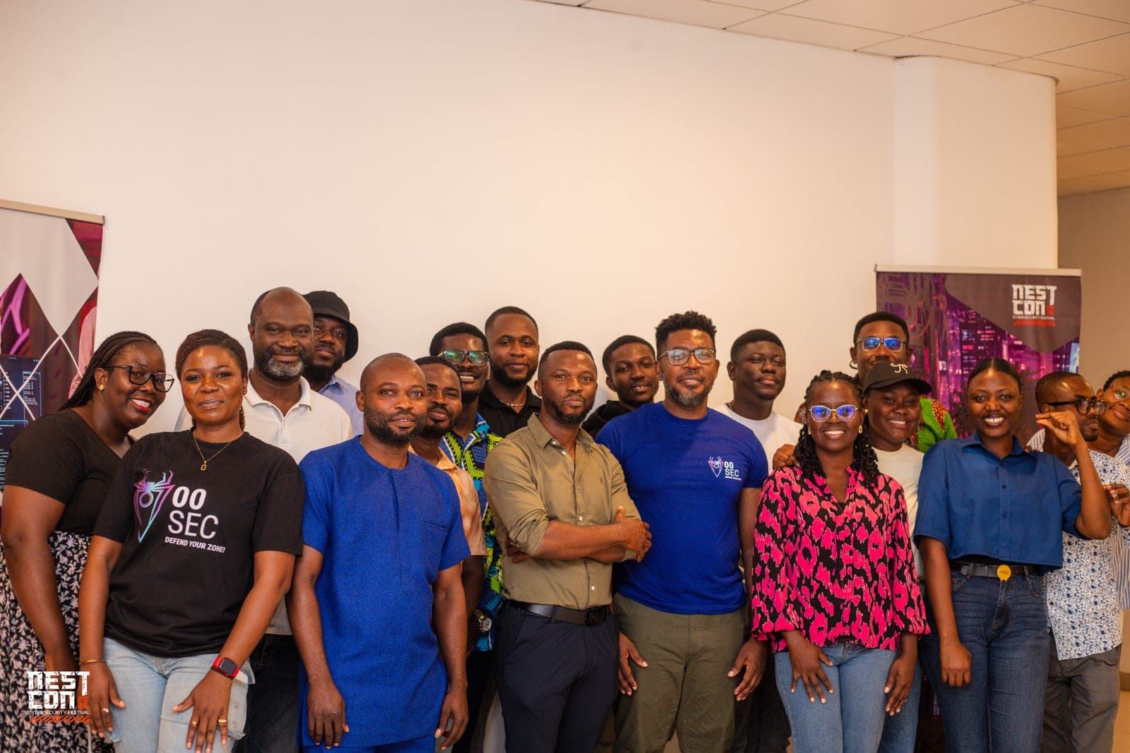 A large group of NESTCON organisers, mentors and attendees posing together.